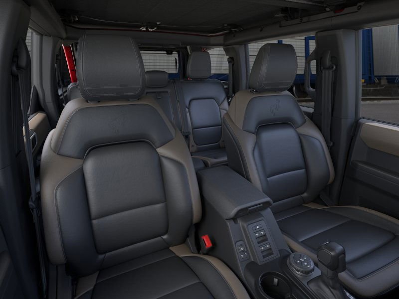 Vehicle image 10 of 25