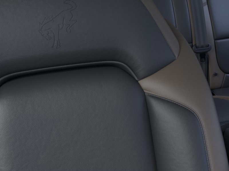 Vehicle image 18 of 25