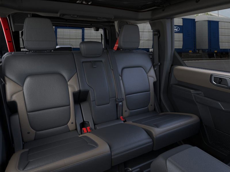 Vehicle image 11 of 25