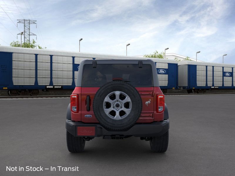 Vehicle image 4 of 25