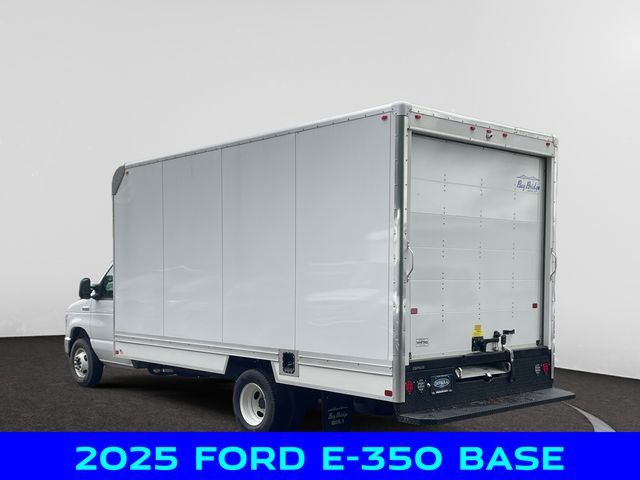 2025 Ford E-Series Base