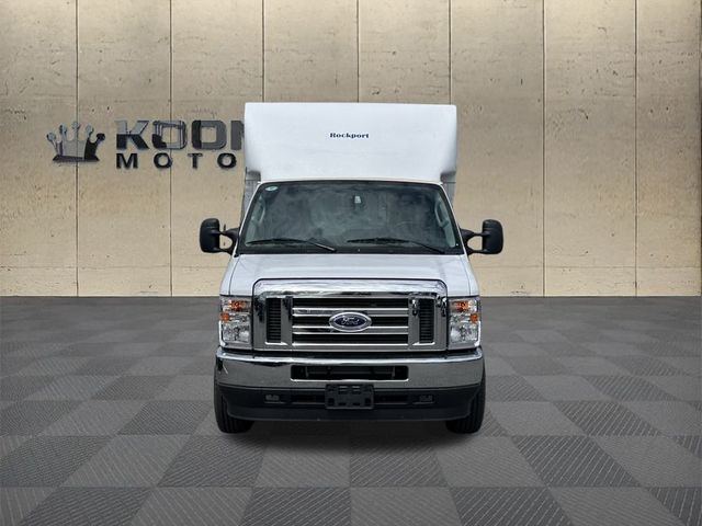 2025 Ford E-Series Base