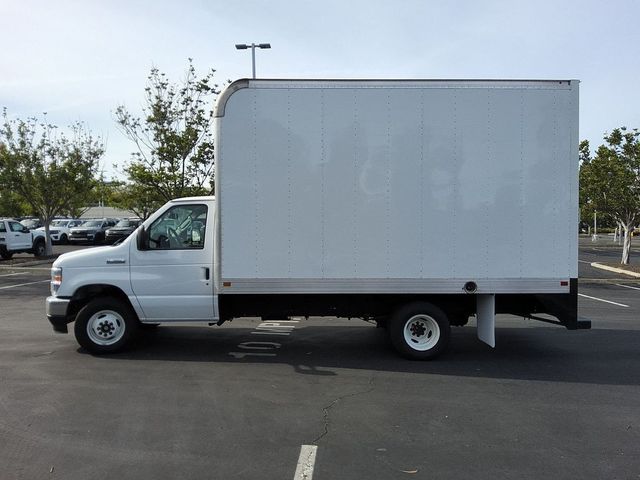 2025 Ford E-Series Base