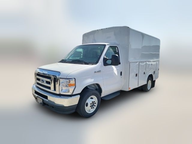 2025 Ford E-Series Base