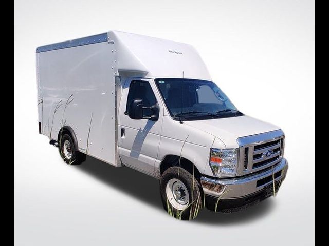 2025 Ford E-Series Base