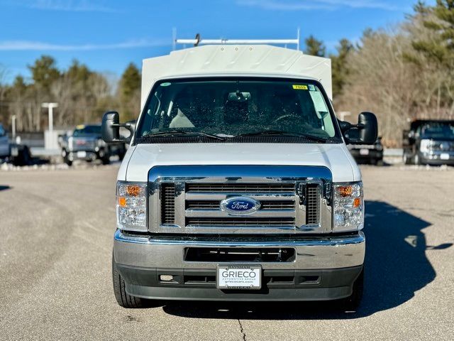 2025 Ford E-Series Base