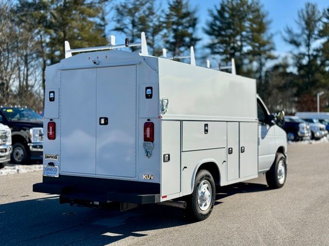 2025 Ford E-Series Base
