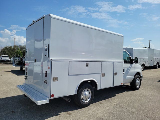 2025 Ford E-Series Base