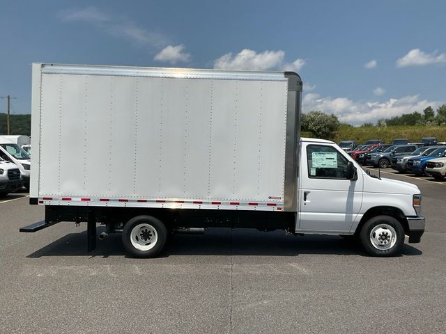 2025 Ford E-Series Base
