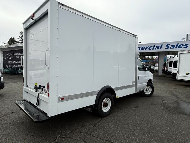 2025 Ford E-Series Base