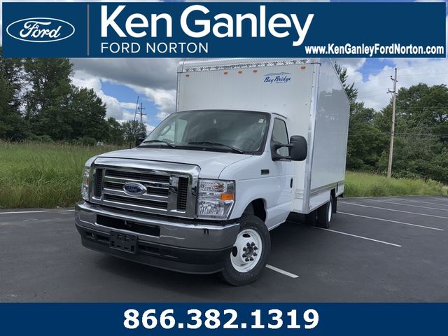 2025 Ford E-Series Base