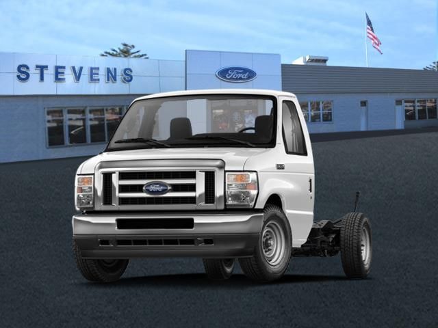 2025 Ford E-Series Base