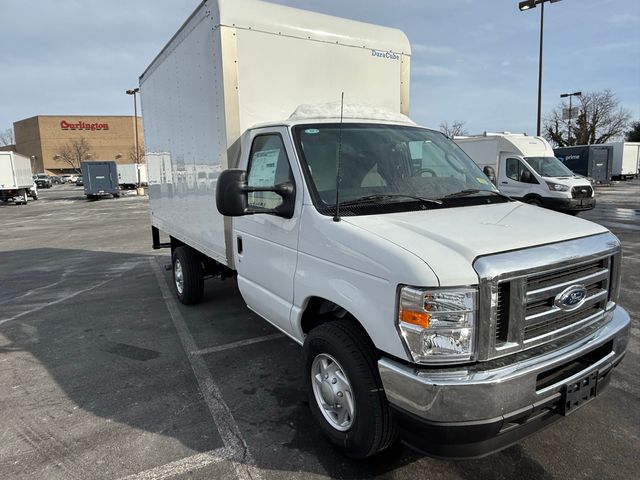 2025 Ford E-Series Base