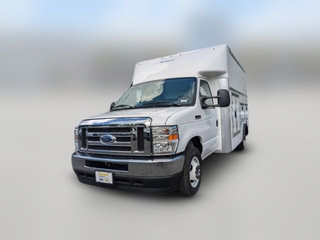 2025 Ford E-Series Base