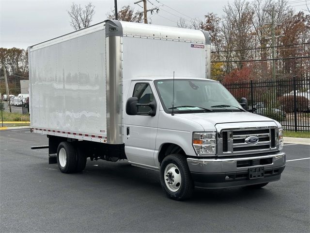 2025 Ford E-Series Base
