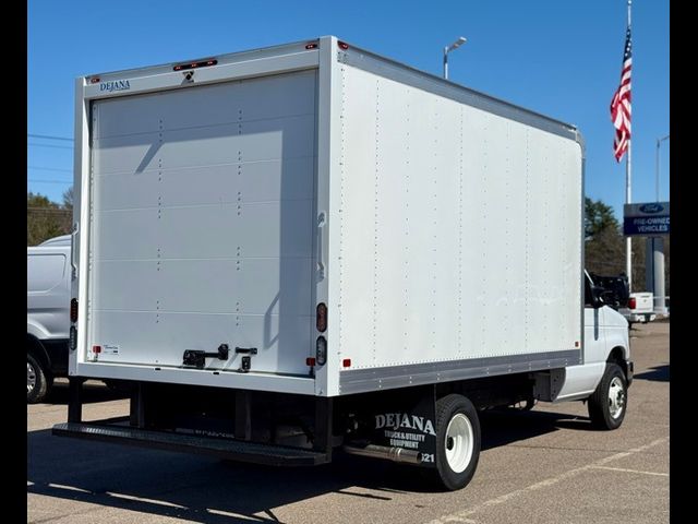2025 Ford E-Series Base