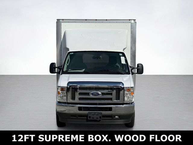 2025 Ford E-Series Base