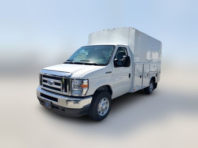2025 Ford E-Series Base