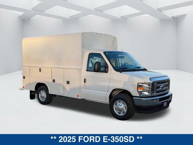 2025 Ford E-Series Base