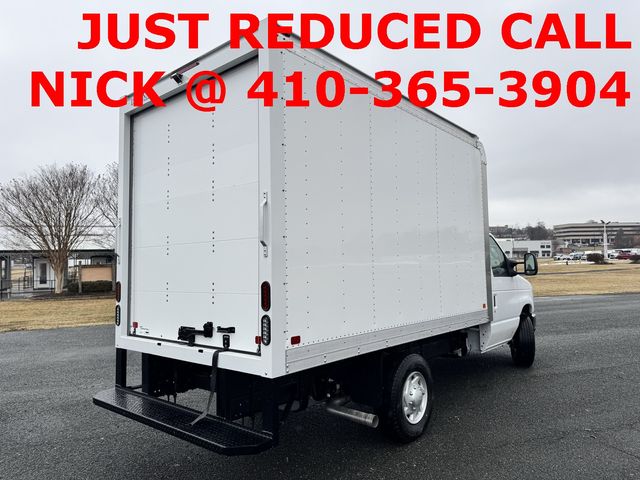 2025 Ford E-Series Base