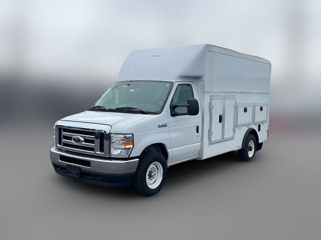 2025 Ford E-Series Base