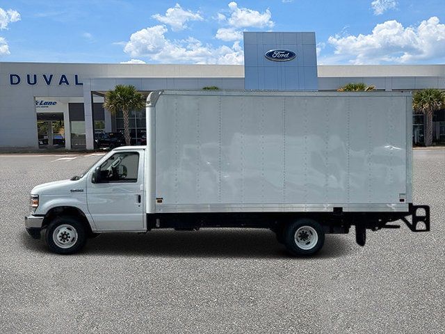 2025 Ford E-Series Base