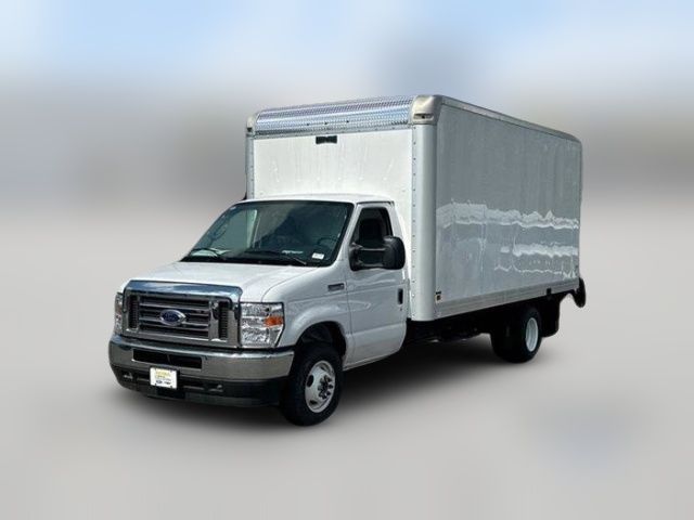 2025 Ford E-Series Base