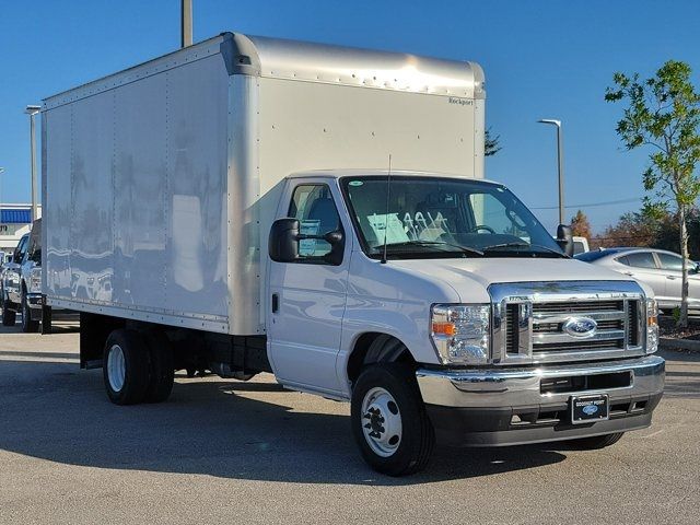 2025 Ford E-Series Base