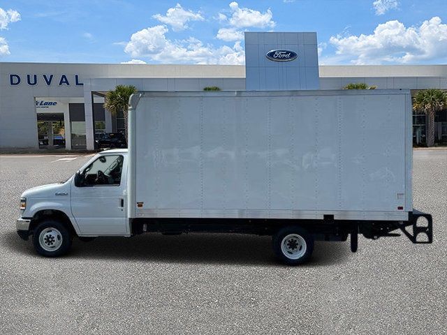 2025 Ford E-Series Base