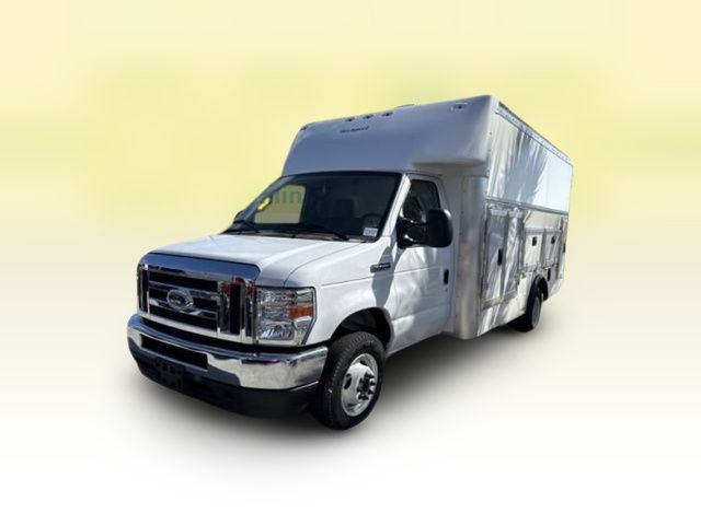 2025 Ford E-Series Base