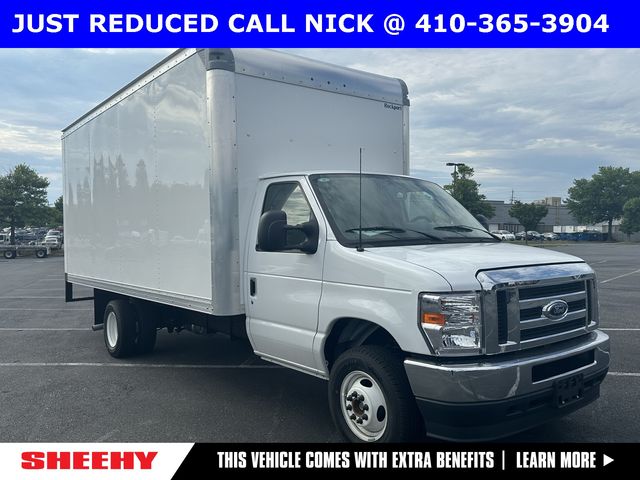 2025 Ford E-Series Base