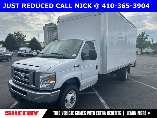 2025 Ford E-Series Base