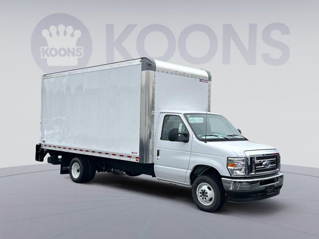 2025 Ford E-Series Base