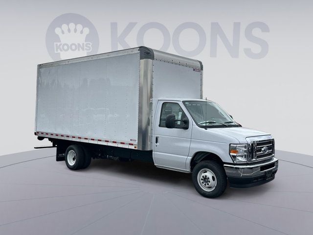 2025 Ford E-Series Base