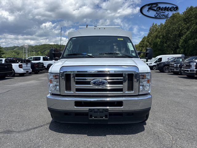 2025 Ford E-Series Base