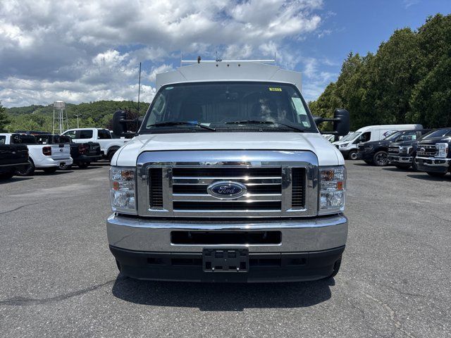 2025 Ford E-Series Base
