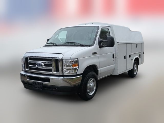 2025 Ford E-Series Base