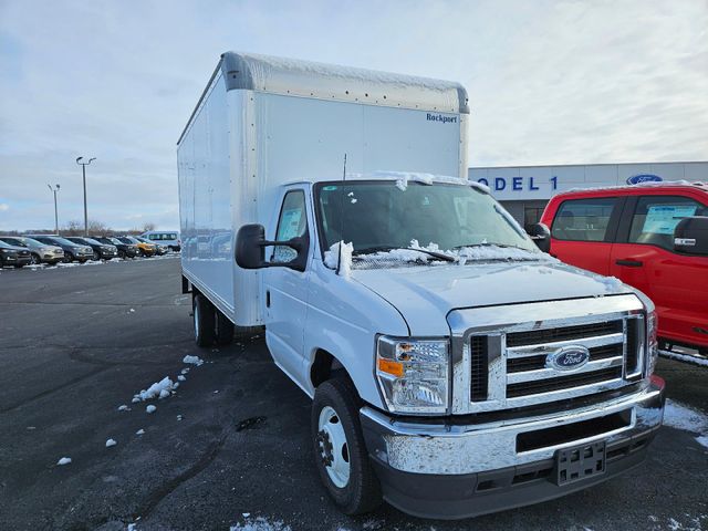 2025 Ford E-Series Base