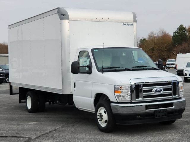 2025 Ford E-Series Base