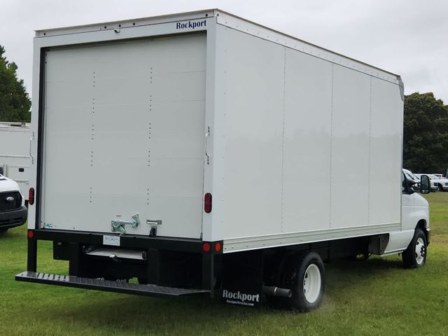 2025 Ford E-Series Base