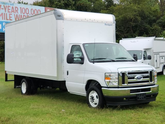 2025 Ford E-Series Base