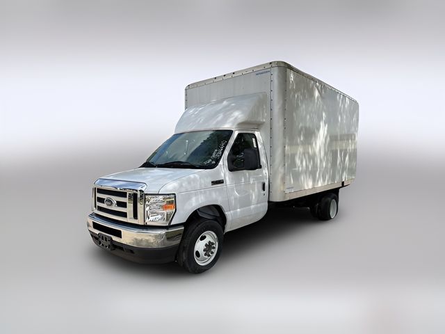 2025 Ford E-Series Base