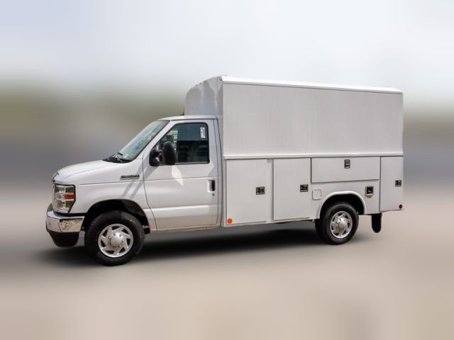 2025 Ford E-Series Base