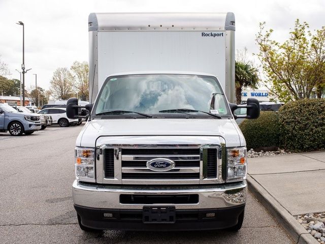 2025 Ford E-Series Base