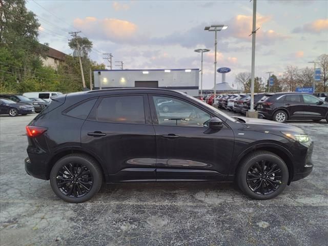 2025 Ford Escape ST-Line Elite