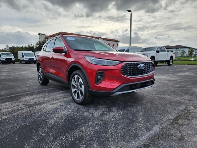 2025 Ford Escape Platinum