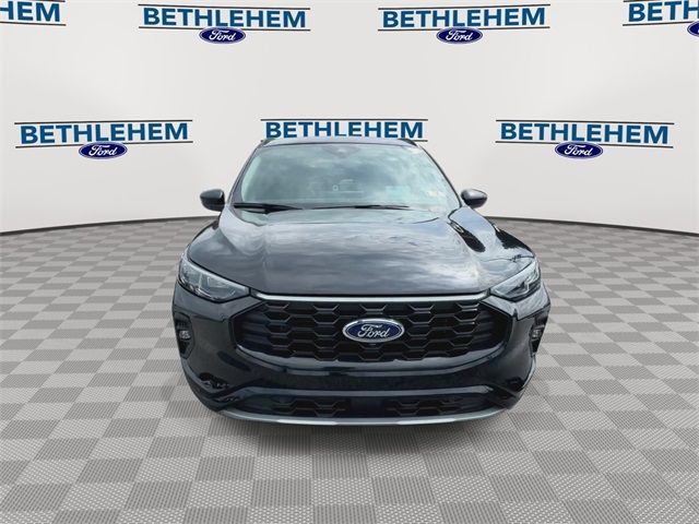 2025 Ford Escape ST-Line Elite