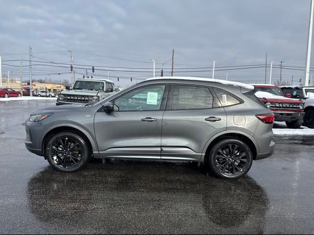 2025 Ford Escape ST-Line Elite