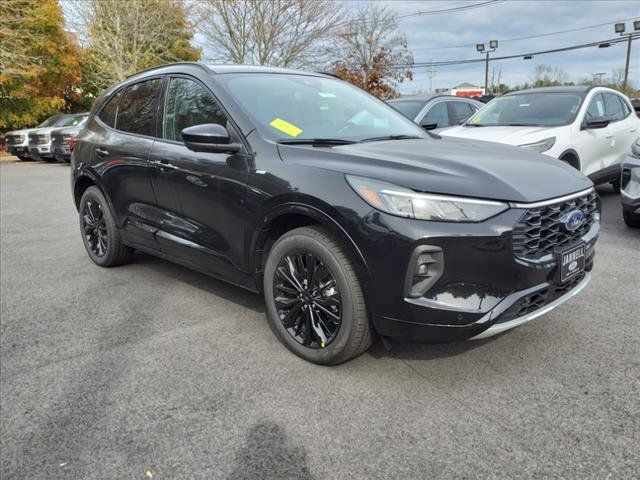 2025 Ford Escape ST-Line Elite