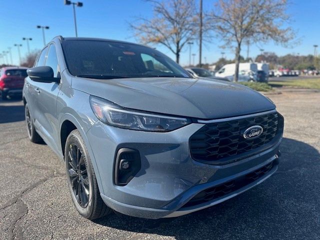 2025 Ford Escape ST-Line Elite